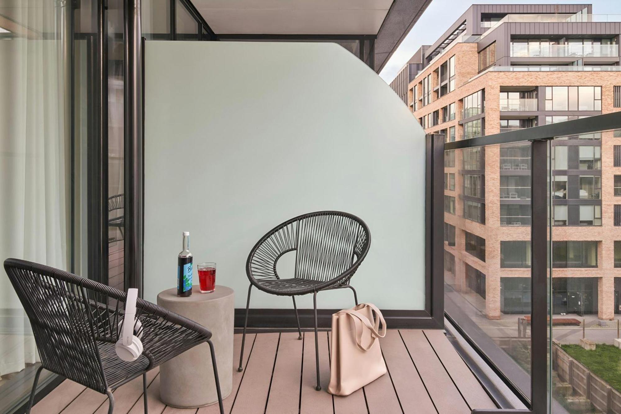 Sonder By Marriott Bonvoy Britain Quay Grand Canal Square 4* Dublino